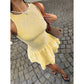 👗 50% DE RÉDUCTION 💃 Robe mini sans manches à carreaux vichy & smocks – Extensible & confortable – Parfaite pour les vacances, la plage ou les journées chaudes – style rétro et facile à porter ✨🌞